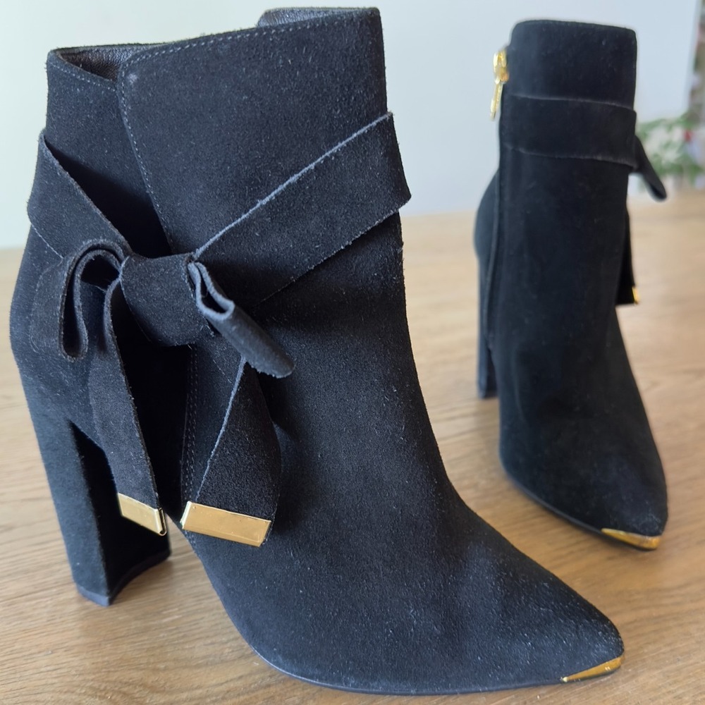 Ted Baker Sailly Suede Leather Black & Gold Ankle Boots-Bow Detail-Size US 6